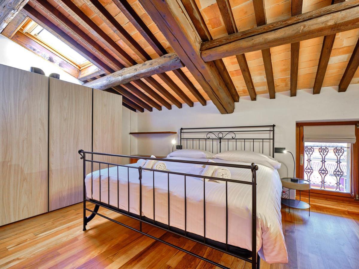 Apartmentsarena - Residenza Degli Scaligeri - Piazza Erbe Verona Kültér fotó